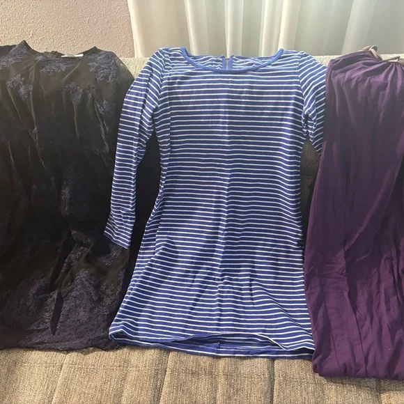 Size small bundle of maternity clothes. - Picture 6 of 13